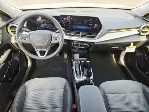 New 2026 Chevrolet Trax LT w/ Driver Confidence Package FWD image 6
