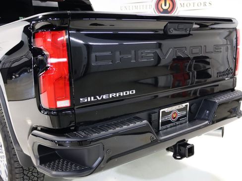 Used 2025 Chevrolet Silverado 2500 High Country w/ Technology Package image 74