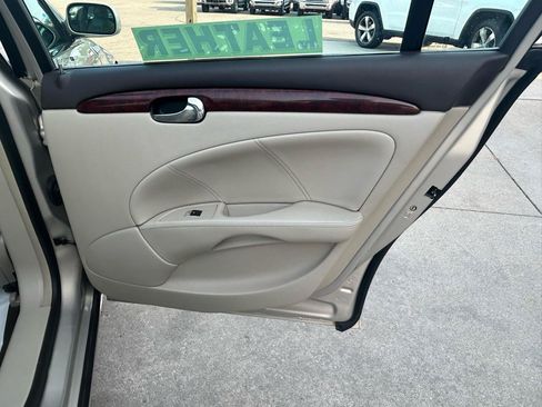 Used 2007 Buick Lucerne CXL w/ Luxury Package FWD image 15