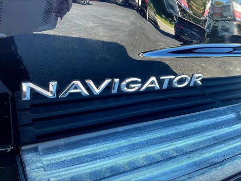 Used 2016 Lincoln Navigator Select image 33