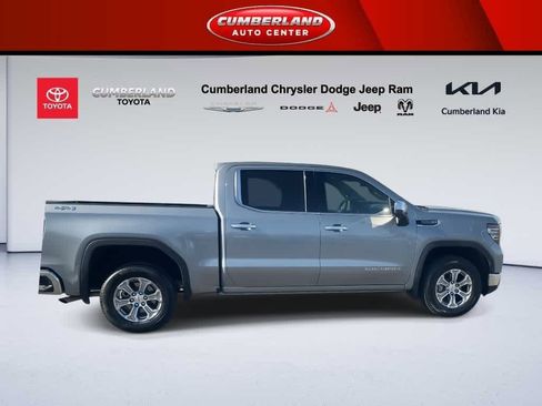 Used 2025 GMC Sierra 1500 SLT image 9
