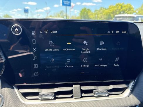 New 2026 Chevrolet Equinox LT w/ Safety and Technology Package FWD image 16
