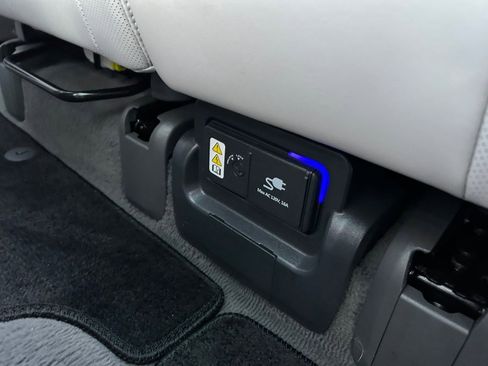 Used 2024 Hyundai Ioniq 5 Limited image 64