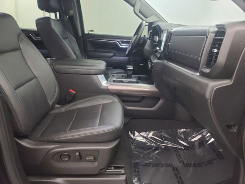 Used 2024 Chevrolet Silverado 1500 LTZ image 17