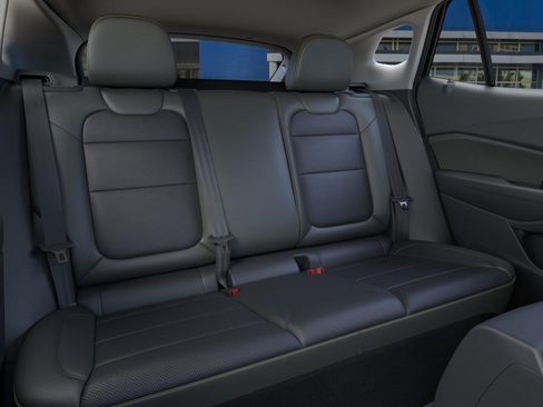 New 2026 Chevrolet Trax ACTIV w/ Sunroof Package FWD image 17