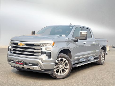 Used 2025 Chevrolet Silverado 1500 High Country w/ Technology Package AWD/4WD image 1