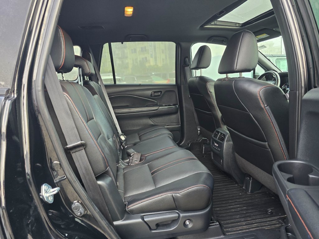 Used 2022 Honda Pilot TrailSport image 13