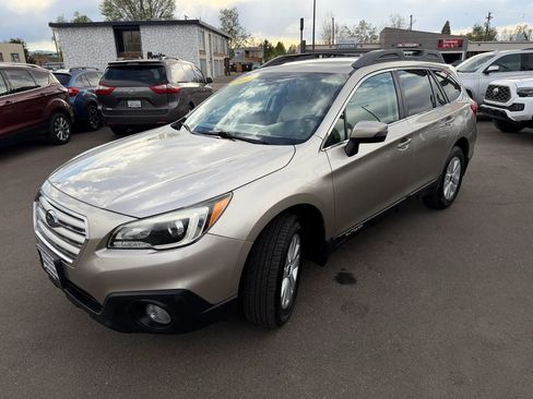 Used 2015 Subaru Outback 2.5i Premium AWD/4WD image 5