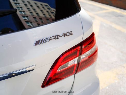 Used 2015 Mercedes-Benz ML 63 AMG 4MATIC image 63