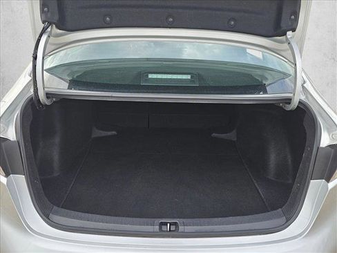 Used 2024 Toyota Corolla LE image 18