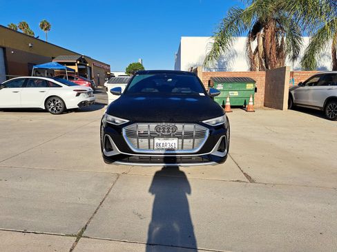 Used 2022 Audi e-tron S Prestige AWD/4WD image 2