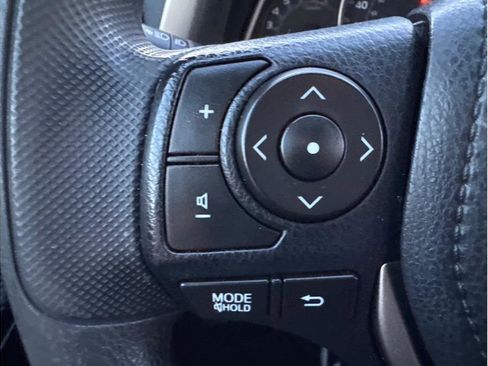 Used 2013 Toyota RAV4 XLE image 17