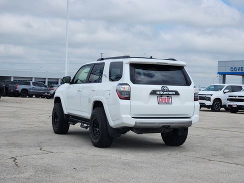 Used 2024 Toyota 4Runner TRD Off-Road Premium w/ Off Road Premium Plus Package AWD/4WD image 7