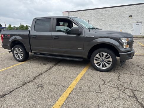 Used 2017 Ford F150 XL w/ Equipment Group 101A Mid AWD/4WD image 6
