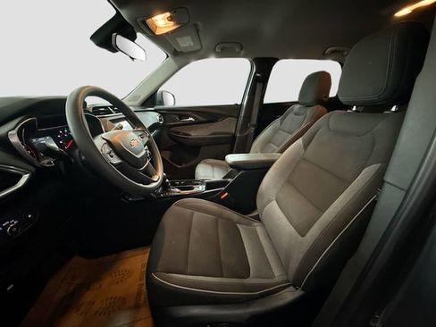 Used 2021 Chevrolet TrailBlazer LT FWD image 21
