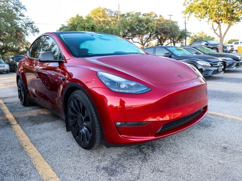 Used 2024 Tesla Model Y Performance AWD/4WD image 7