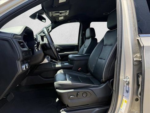 Used 2022 GMC Yukon XL SLT w/ Max Trailering Package RWD image 9