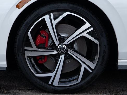 New 2026 Volkswagen GTI SE image 7