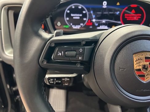 Used 2024 Porsche Cayenne image 25