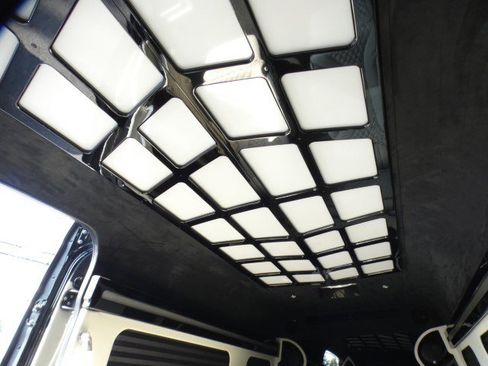 Used 2019 Mercedes-Benz Sprinter 170 image 27