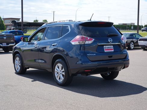 Used 2016 Nissan Rogue SV w/ SV Premium Package AWD/4WD image 5