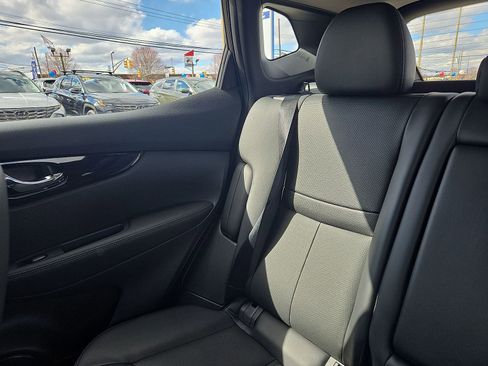 Used 2021 Nissan Rogue Sport SL w/ Premium Package AWD/4WD image 12