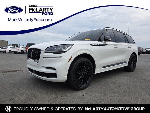Used 2024 Lincoln Aviator Reserve w/ Jet Package AWD/4WD image 1
