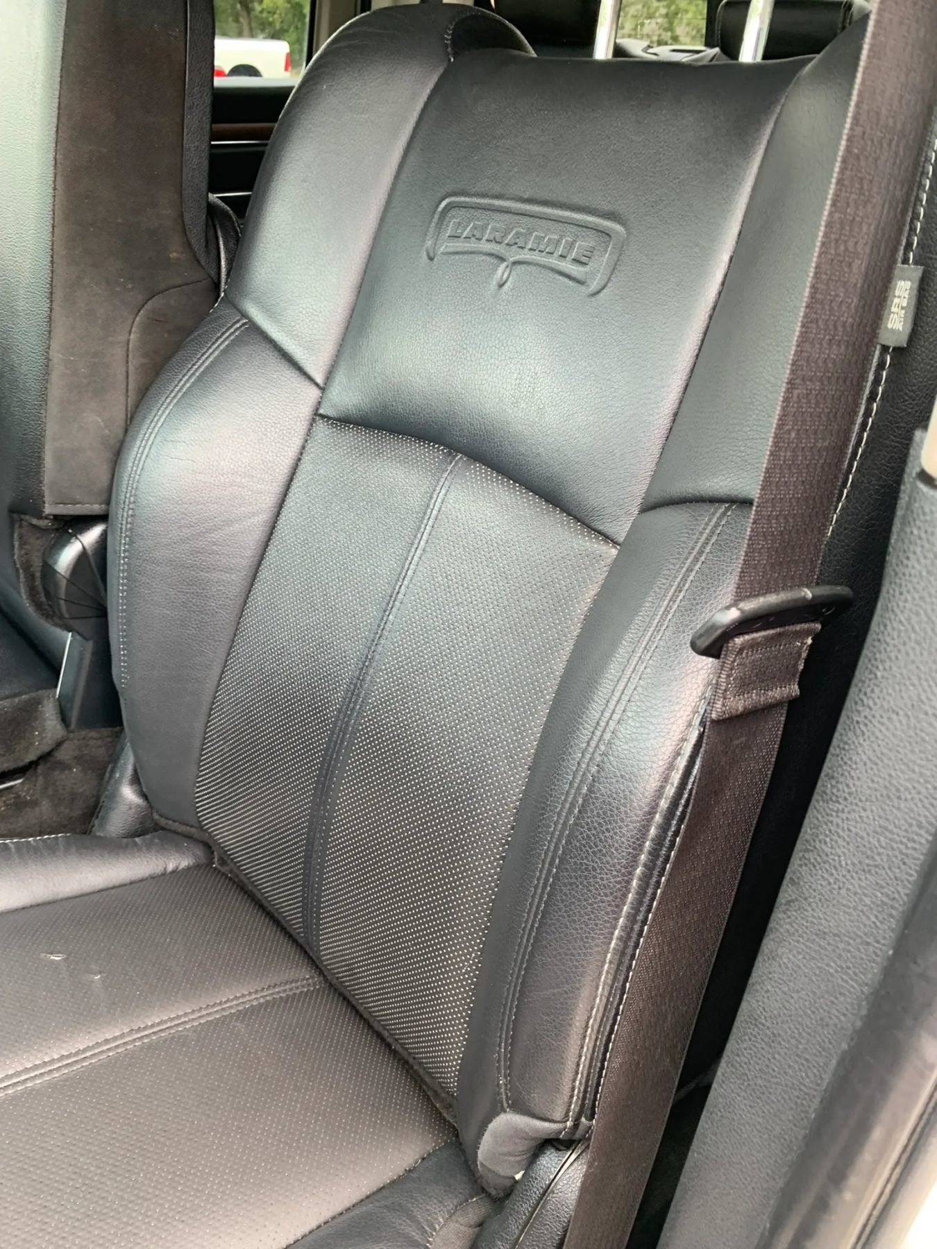 Used 2018 RAM 1500 Laramie w/ Convenience Group AWD/4WD image 9