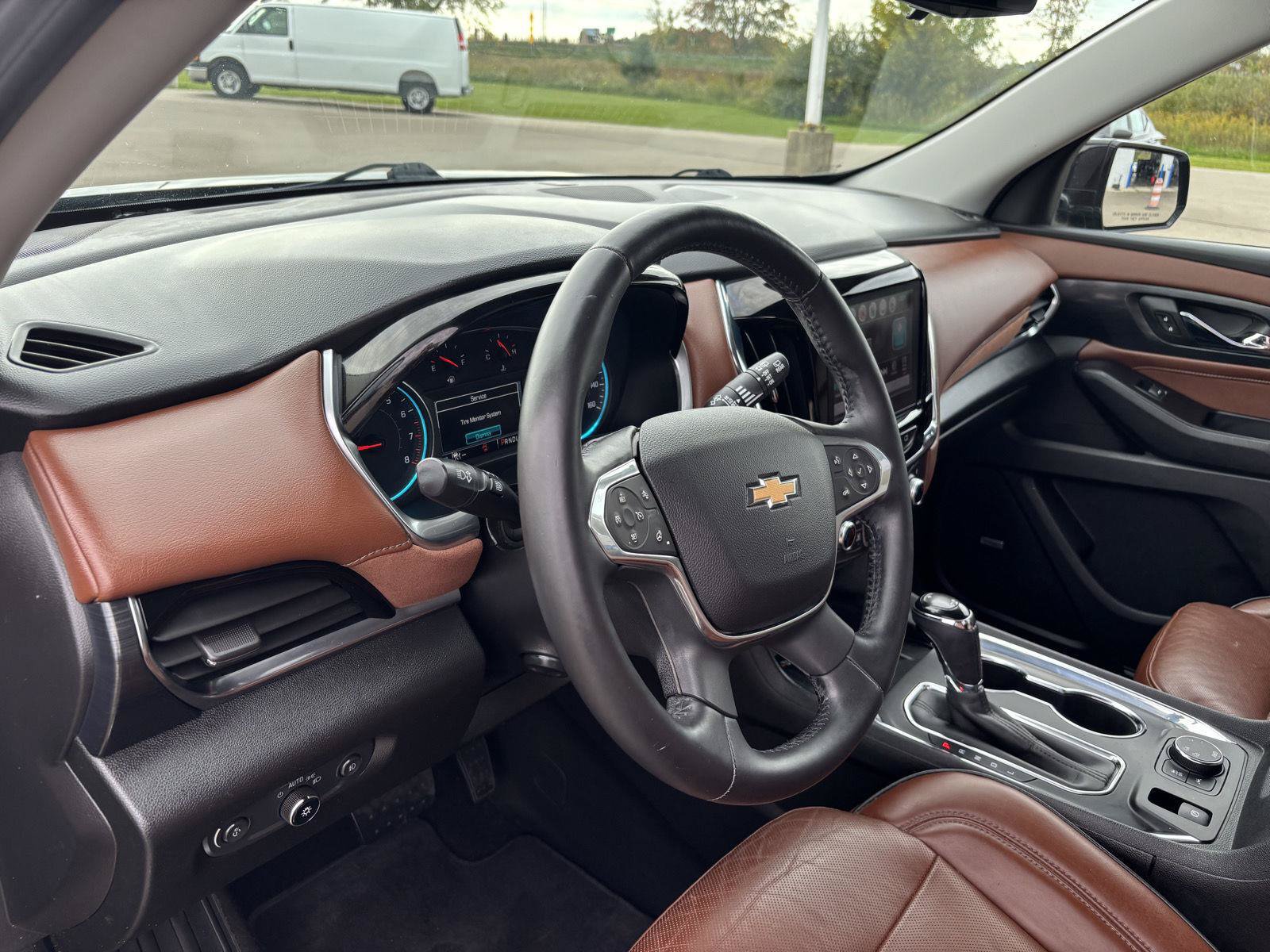 Used 2018 Chevrolet Traverse High Country AWD/4WD image 18