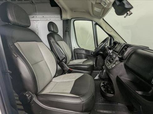 Used 2023 RAM ProMaster 2500 FWD image 16