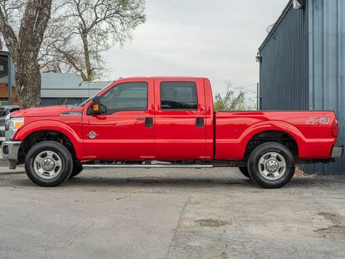 Used 2015 Ford F250 XLT w/ XLT Value Package image 3