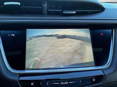 Used 2018 Cadillac XT5 FWD image 23