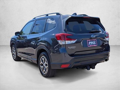 Used 2019 Subaru Forester Premium AWD/4WD image 8