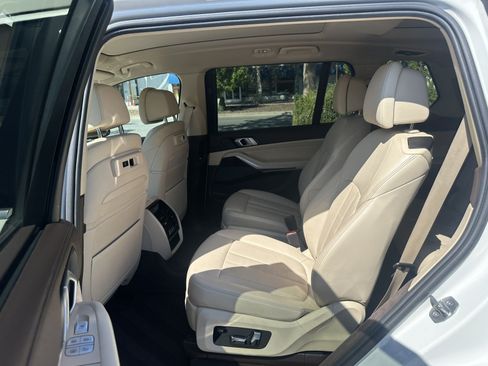 Used 2019 BMW X7 xDrive50i w/ Premium Package AWD/4WD image 24