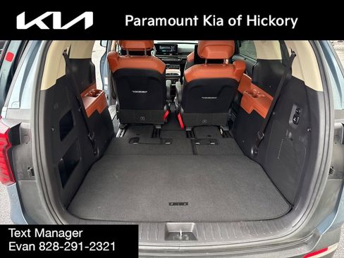 Used 2025 Kia Carnival SX Prestige image 13