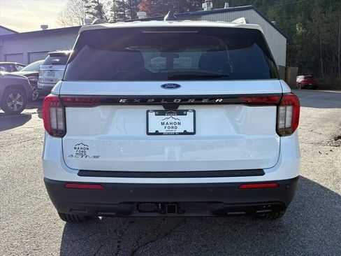 New 2026 Ford Explorer Active image 4