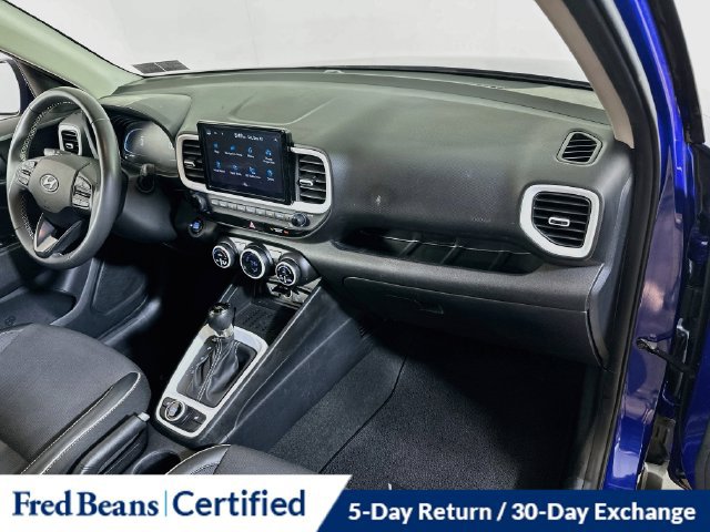 Used 2024 Hyundai Venue Limited FWD image 12