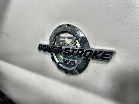 Used 2015 Ford F250 Lariat w/ Lariat Ultimate Package AWD/4WD image 32
