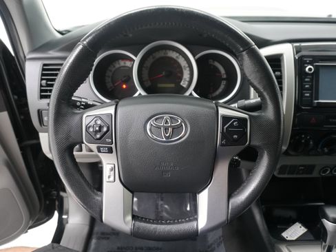 Used 2015 Toyota Tacoma TRD Sport w/ TRD Sport Package image 14