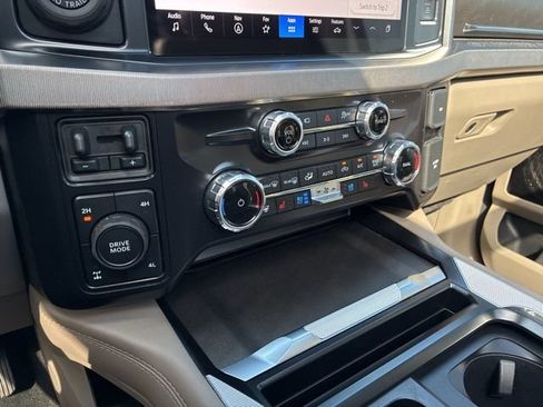 Used 2025 Ford F250 Platinum w/ Platinum Plus Package AWD/4WD image 29