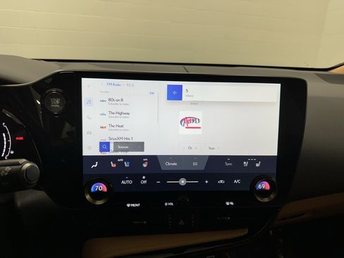 Certified 2025 Lexus NX 350 AWD w/ Premium Package image 23