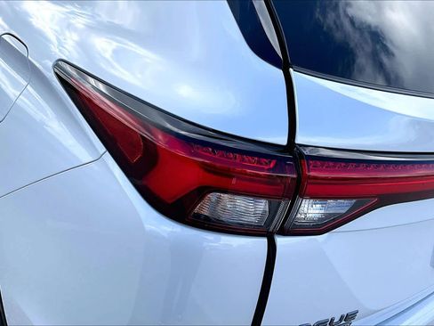 New 2026 Nissan Rogue SL image 14