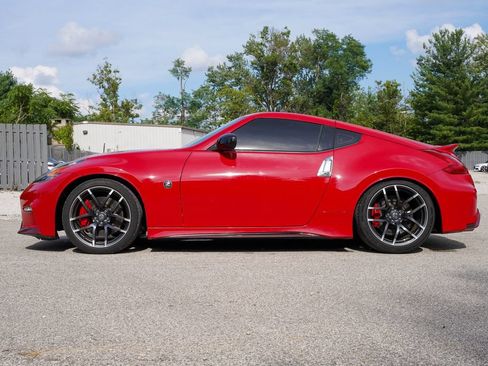 Used 2017 Nissan 370Z NISMO RWD image 4