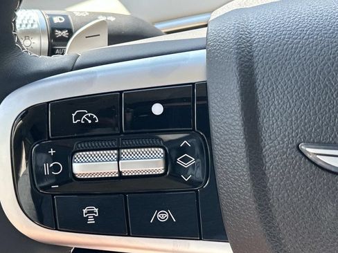 New 2027 Genesis GV70 2.5T Advanced AWD/4WD image 30
