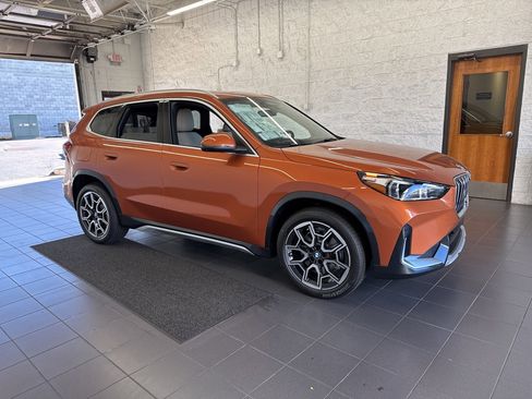 New 2025 BMW X1 xDrive28i w/ Technology Package image 1