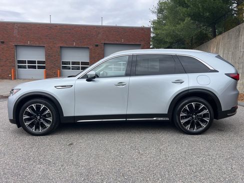 Used 2024 MAZDA CX-90 Plug-In Hybrid w/ Premium Pkg image 2