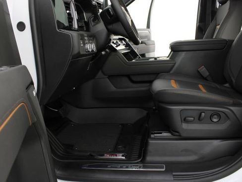 New 2026 GMC Sierra 2500 AT4 w/ AT4 Premium Plus Package AWD/4WD image 21