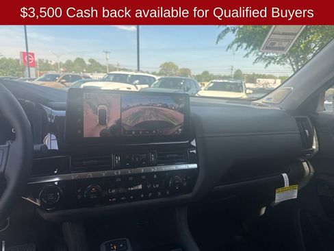 New 2026 Nissan Pathfinder Platinum AWD/4WD image 15