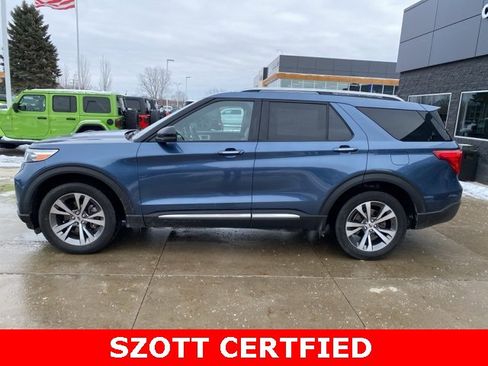 Used 2020 Ford Explorer Platinum w/ Premium Technology Package image 9