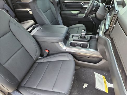 New 2026 Chevrolet Silverado 1500 LTZ w/ Z71 Off-Road Package AWD/4WD image 10